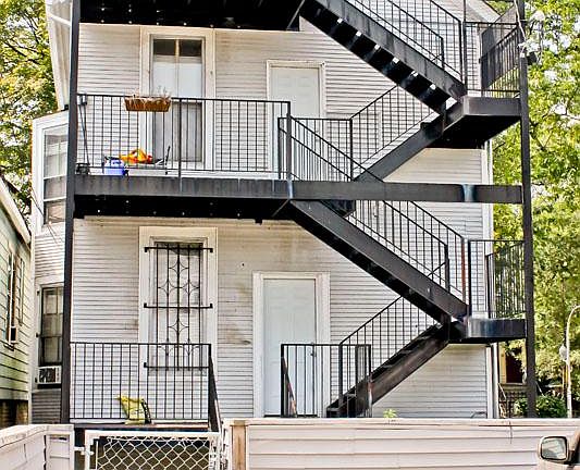 2nd image of 1742 N Francisco Ave #1