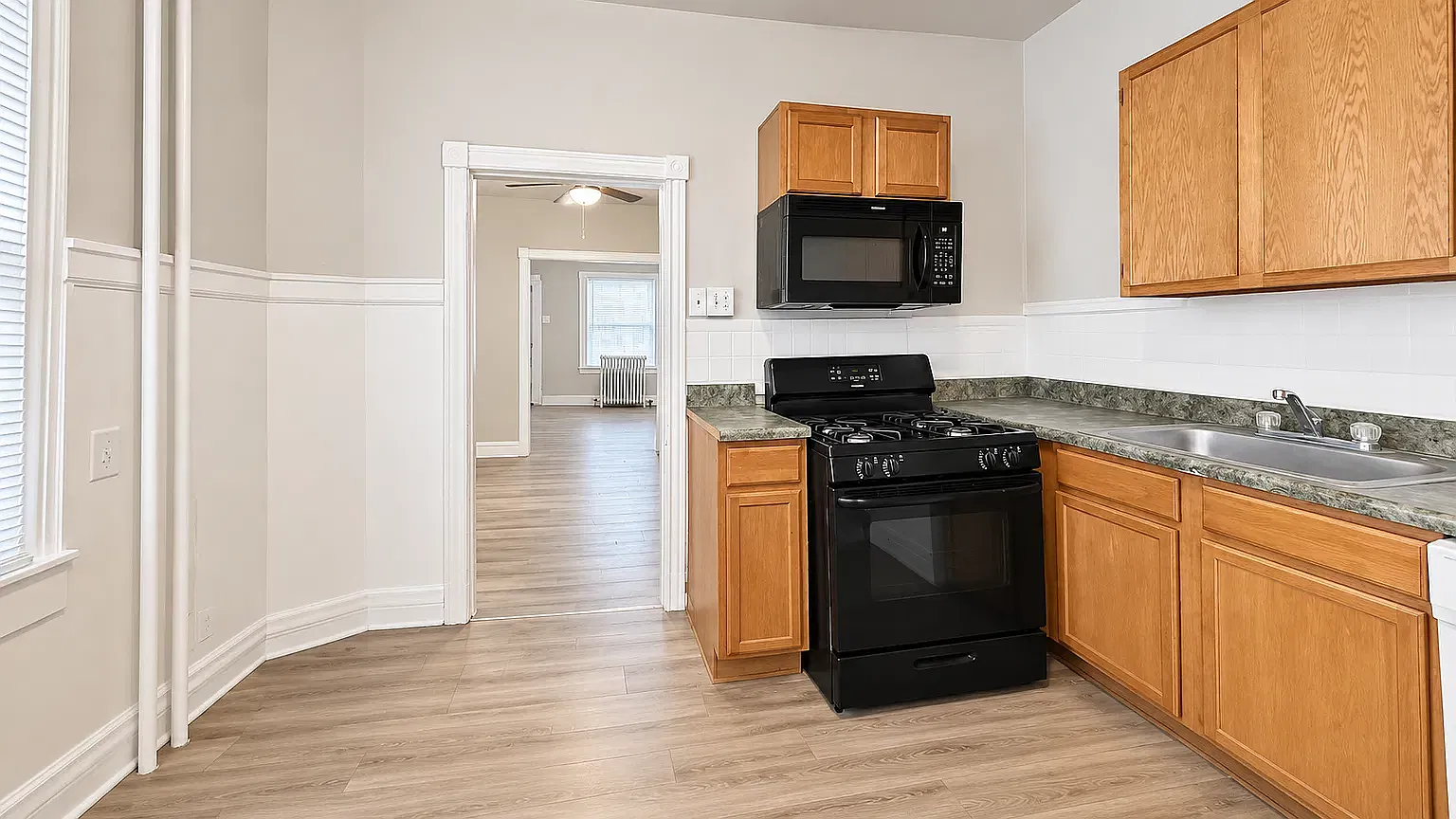 3 bed, $1,375 — Photo 2