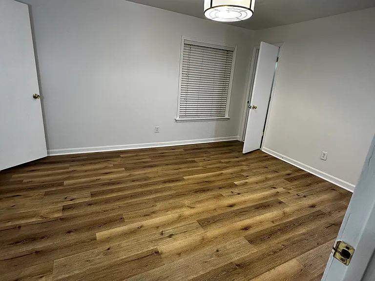 1002 Brighton Point — Photo 12