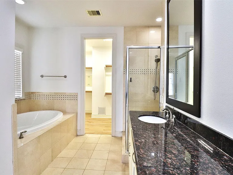 3257 Maxroy St — Photo 24