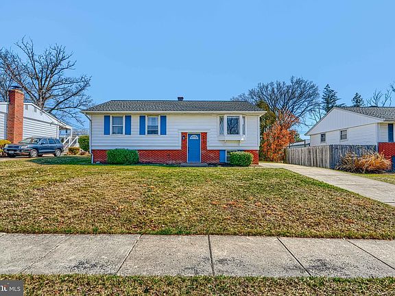 2nd image of 9517 Holiday Manor Rd