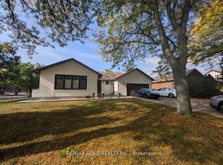 2 Tweedsmuir Ct, Brampton, ON L6Z 1W5