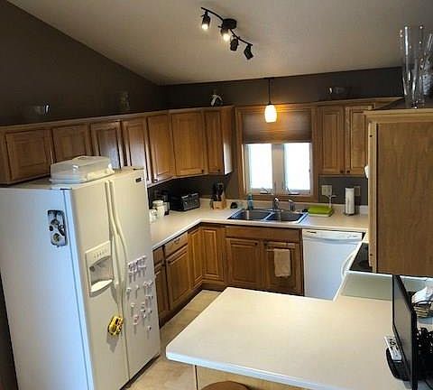 5th image of 7709 W Alexandra St