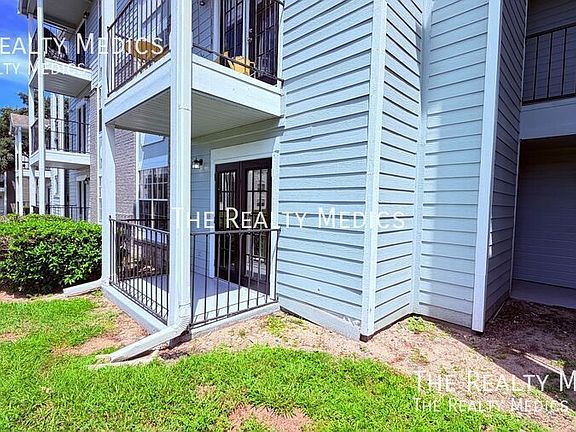 2nd image of 2550 N Alafaya Trl APT 2105
