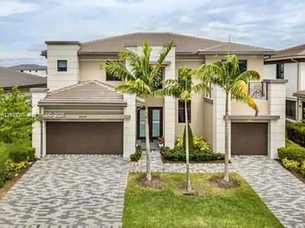 10545 S Lago Vista Cir, Parkland, FL 33076