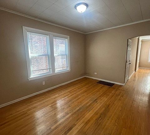 5th image of 1627 N Lotus Ave