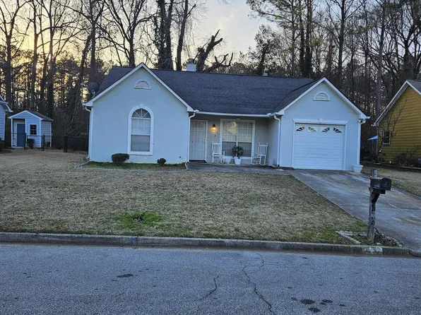 5943 Green Meadow Way, Rex, GA 30273