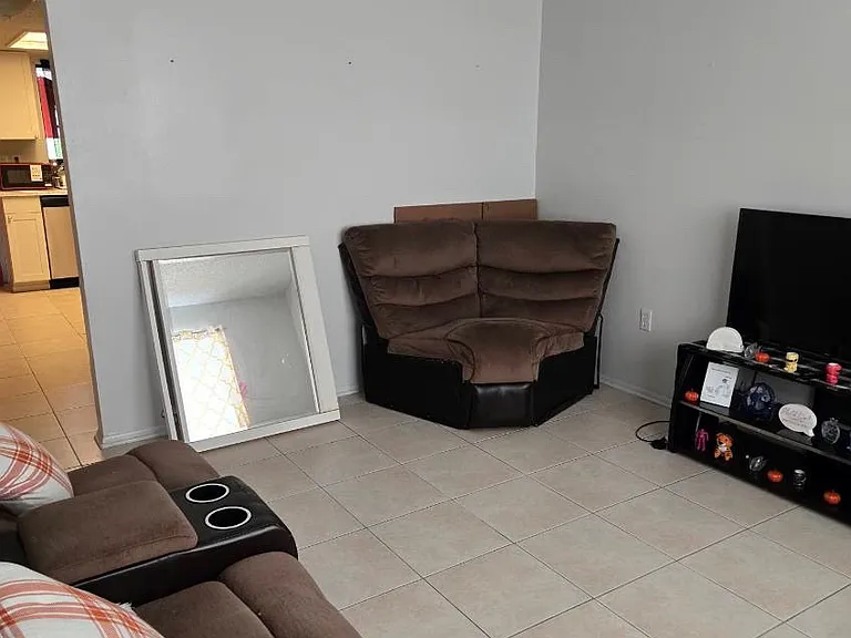 1410 Ridge Lake Ct #1410 — Photo 7