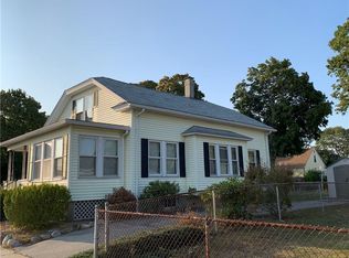 12 Windsor Rd, Pawtucket, RI 02861