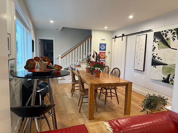 3rd image of 258 Wentworth Rd