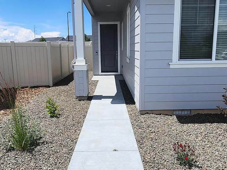 4891 N Basswood Ave — Photo 3