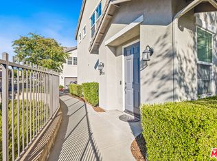27261 Riverview Ln, Santa Clarita, CA 91354