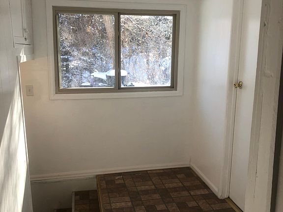 5th image of 2784 W Hillside Ave