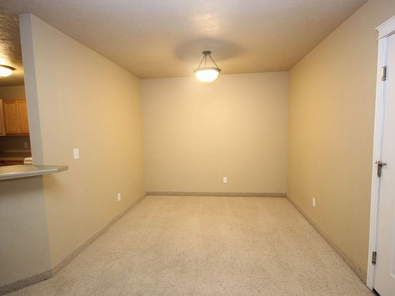 4th image of 2326 14th Ave S APT 9