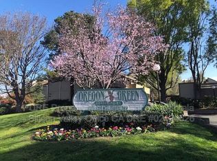2450 W Bayshore Rd APT 3, Palo Alto, CA 94303
