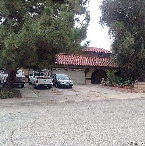 1st image of 1817 E Wanamaker Dr