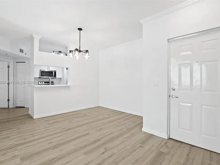 17145 N Bay Rd #4303 — Photo 1