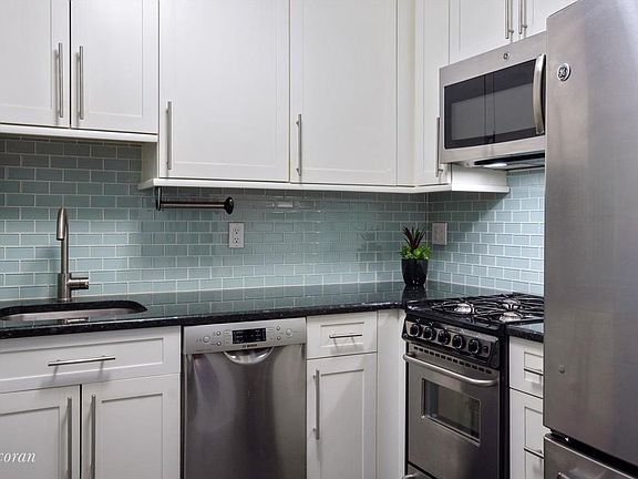 4th image of 166 W 76th St APT 2D