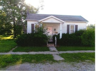 200 S Clinton St, New Athens, IL 62264