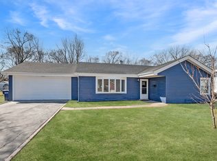 6513 W Home Ave, Worth, IL 60482