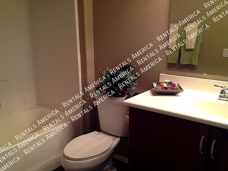 2402 E 5th St #1515 — Photo 7