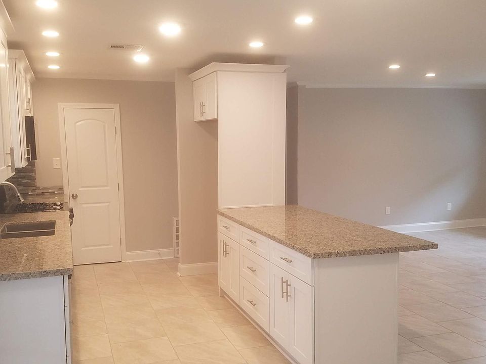 1st image of 506 John Hopkins Dr