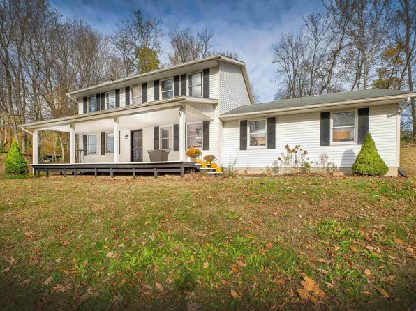 24305 Coshocton Rd, Howard, OH 43028