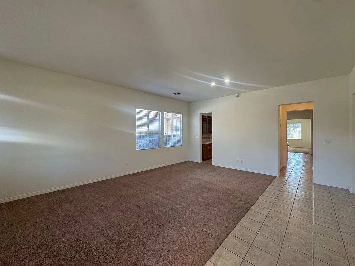 Building Photo - 9311 Camargo Way