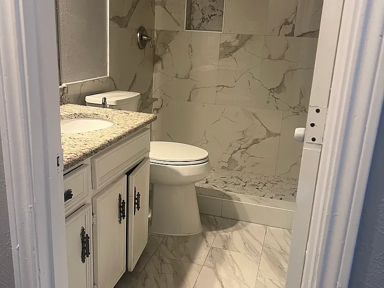 335 Christie Ct — Photo 10