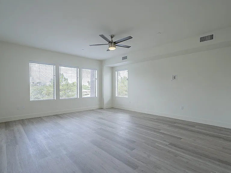 Roosevelt Luxury Townhomes — Photo 10