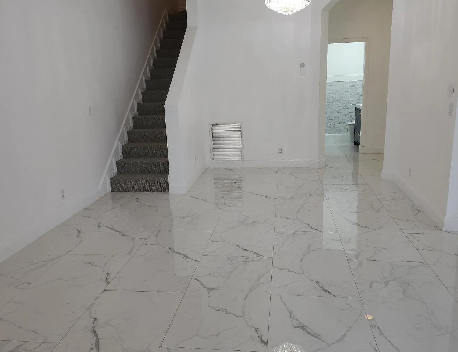 3 bed, 3.5 bath, 1885 sqft, $3,000 — Photo 4