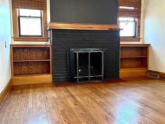 4th image of 1824 Gratiot Ave
