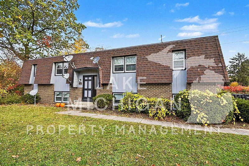 2 bed, 1.0 bath, 650 sqft, $1,395 — Photo 1