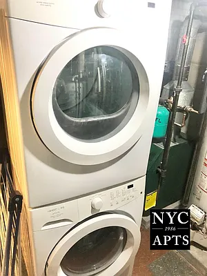 Rented by New York City Apartments | media 30