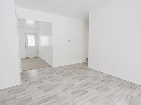 6627 Orange Ln, Flint, MI 48505