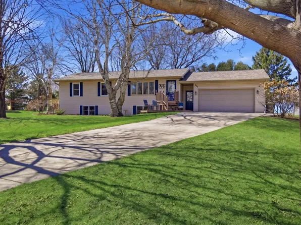 937 Candy Cir, Kandiyohi, MN 56251