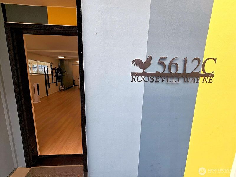 3rd image of 5612 C Roosevelt Way NE