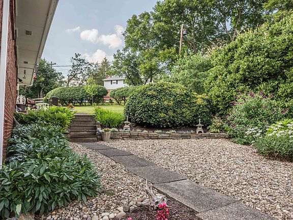 2nd image of 159 McIntyre Rd