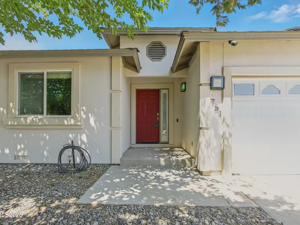 751 Divot Dr, Fernley, NV 89408