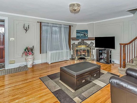 4th image of 314 Cochran Pl
