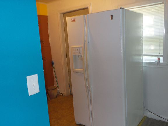 5th image of 1401 1/2 N 58th St