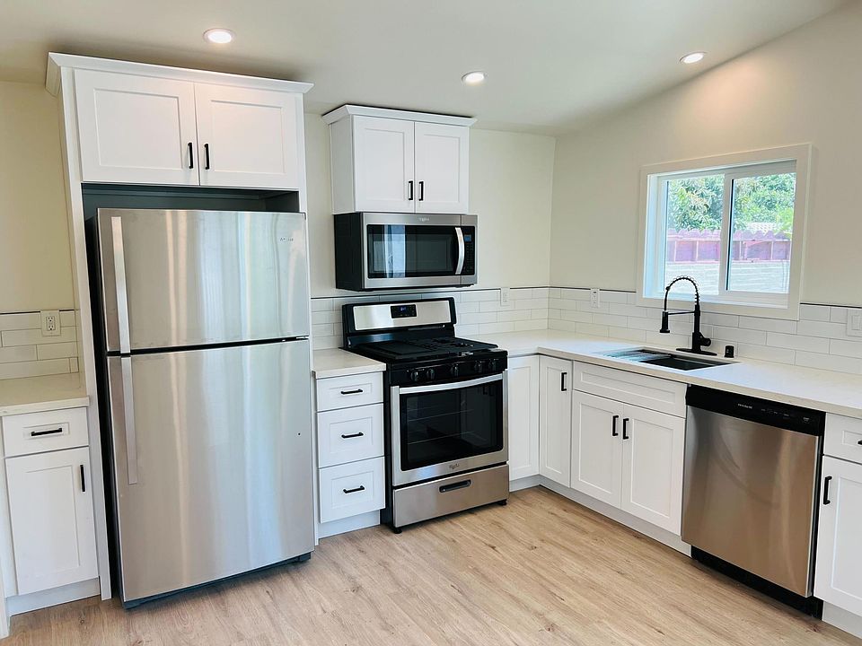 1st image of 1733 W 29th St #B