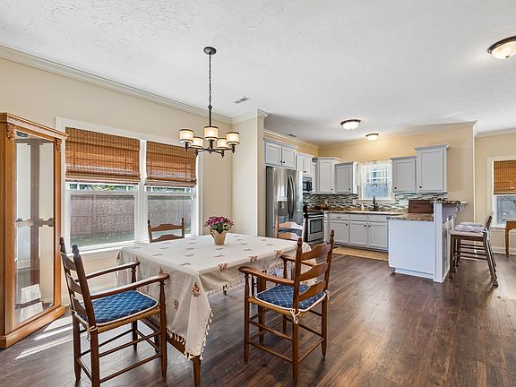 4th image of 309 Drema Ct