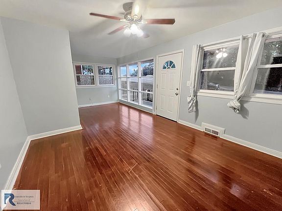 2nd image of 184 Sherwood Dr