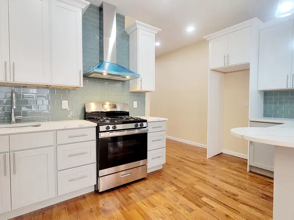 2703 Kennedy Boulevard image 1 of 11