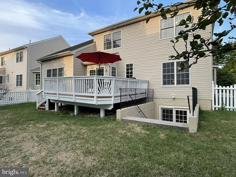43911 Camellia St — Photo 54