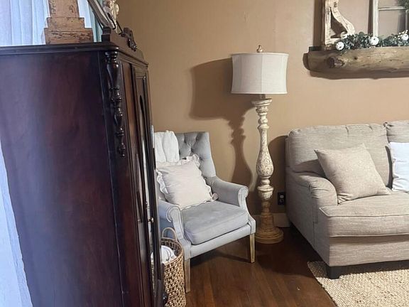 2nd image of 300 Ferriday Dr