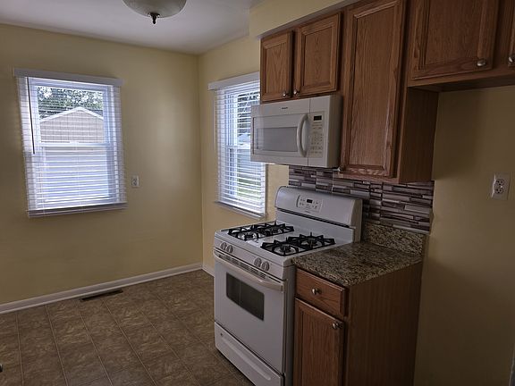5th image of 27530 Kaufman St
