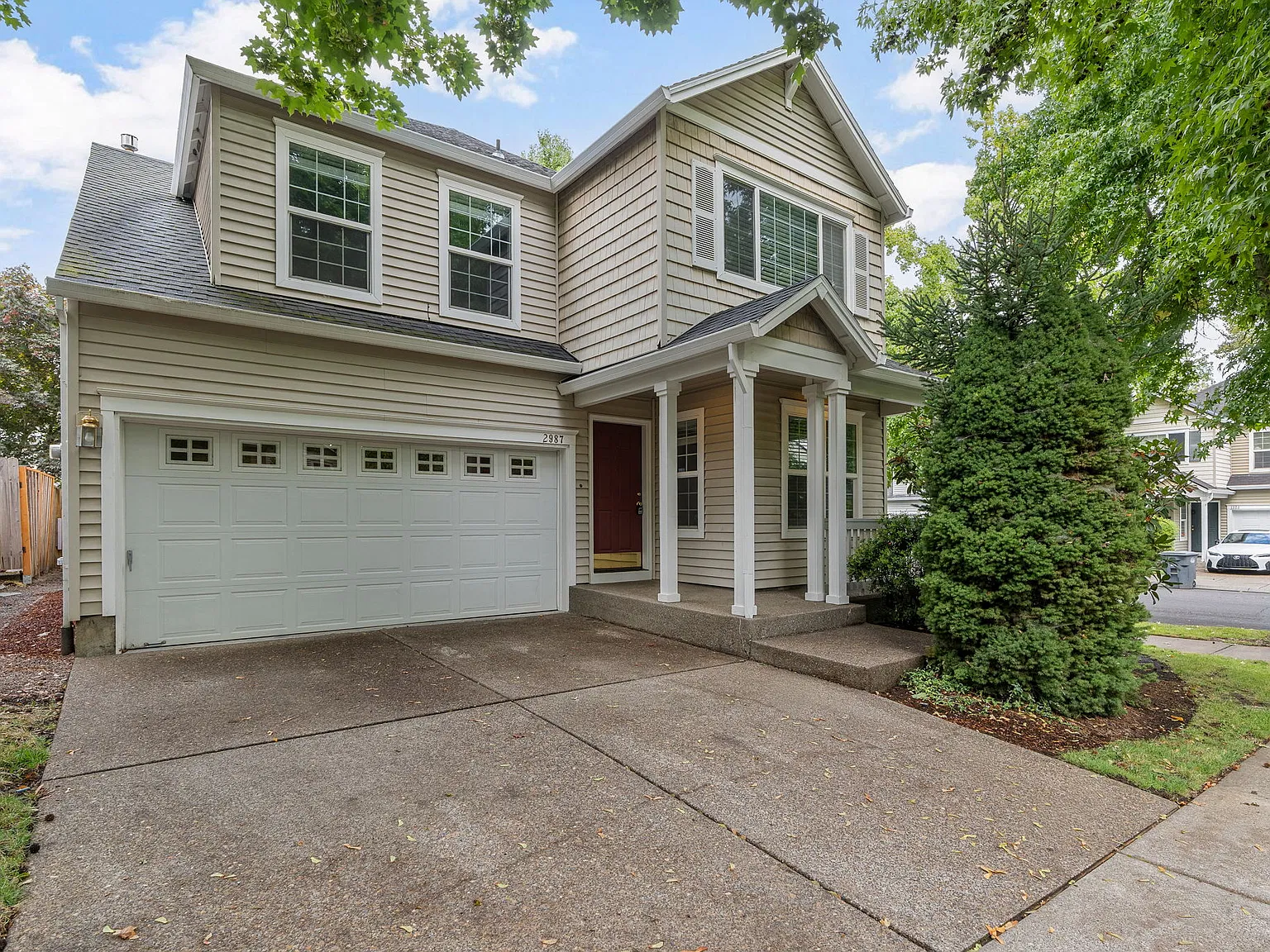 3 bed, 2.5 bath, 1748 sqft, $2,500 — Photo 2