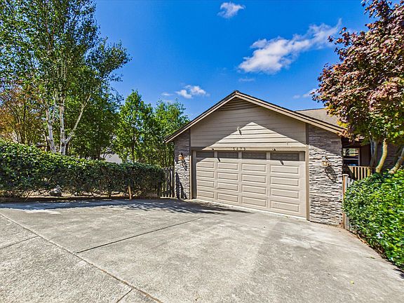 3rd image of 3479 Lexy Ln